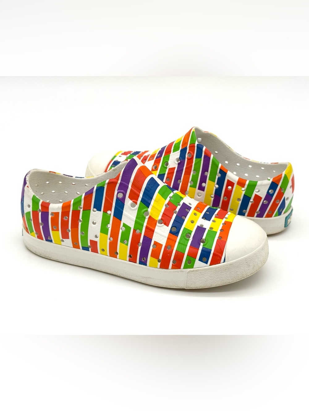 GUC Native Jefferson Little Boys Slip-On Sneakers, Rainbow Lego Bricks J1